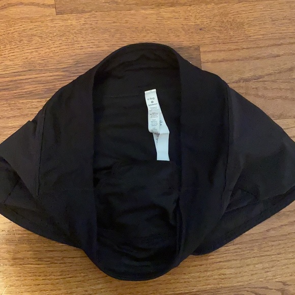 Lululemon shorts - Picture 2 of 3